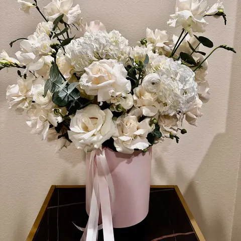 Ivory Allure, white hydrangea box, Aroma Flowers Las Vegas